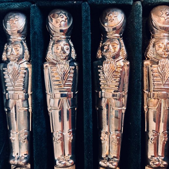 Set of 4 Nutcracker Knives Silver Treasures Godinger Home Dining Flatware